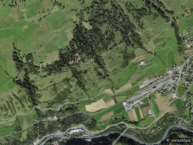 Luftbild Scuol