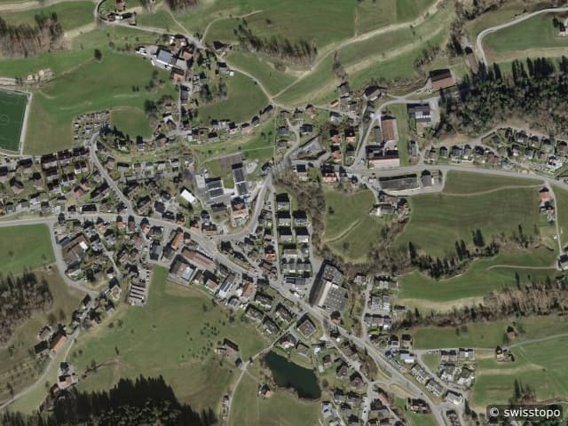 Luftbild Laupen ZH