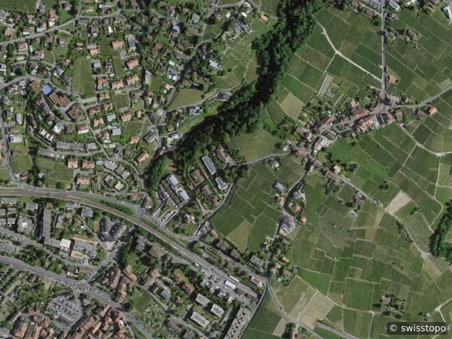 Luftbild CHEMIN DU BOIS ROUGE 56, LUTRY