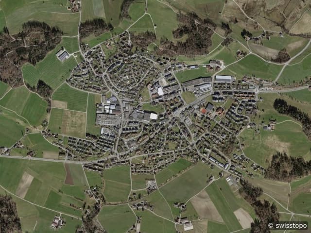 Luftbild Wolfhausen